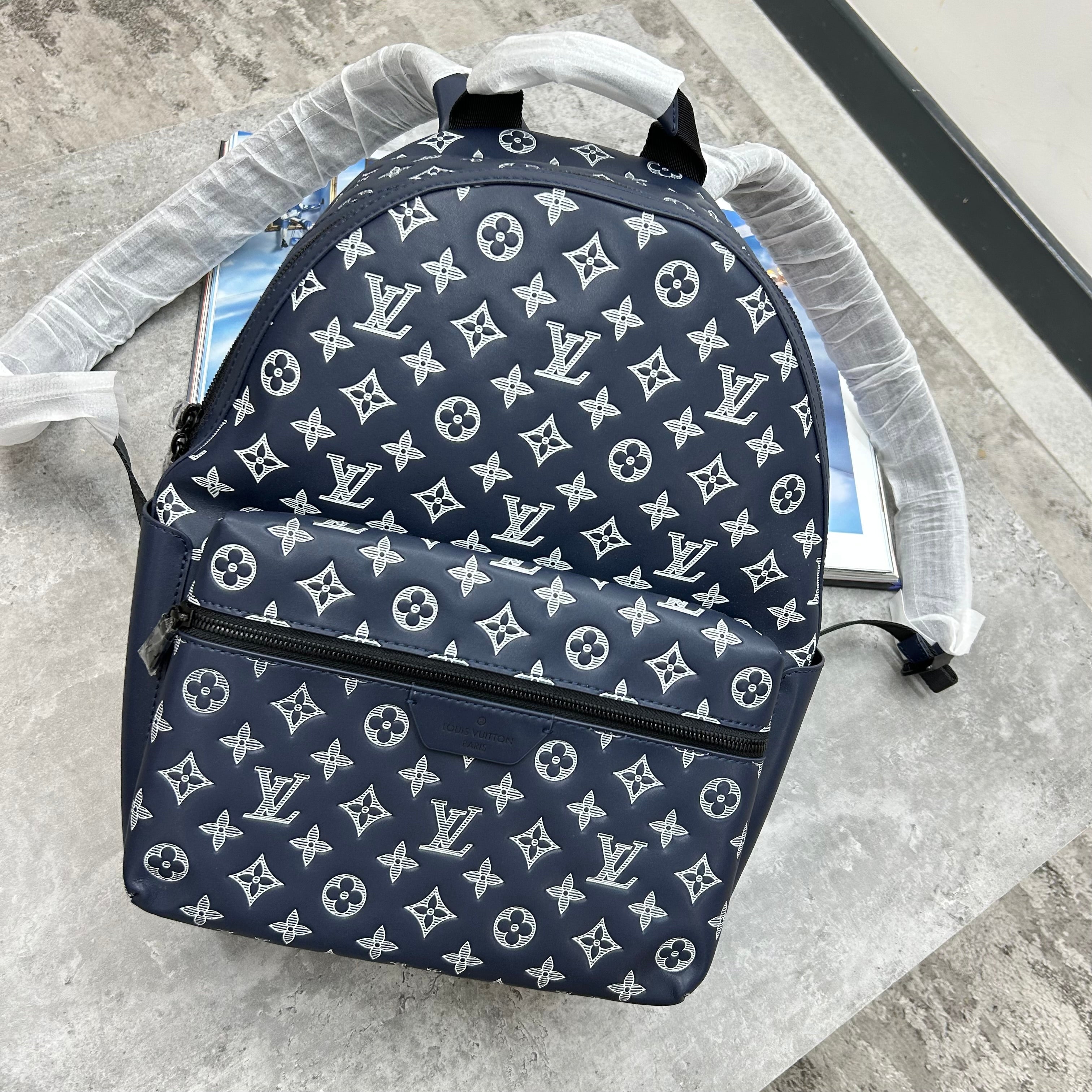 LVE- BACKPACK- BAG - BLUE/WHITE