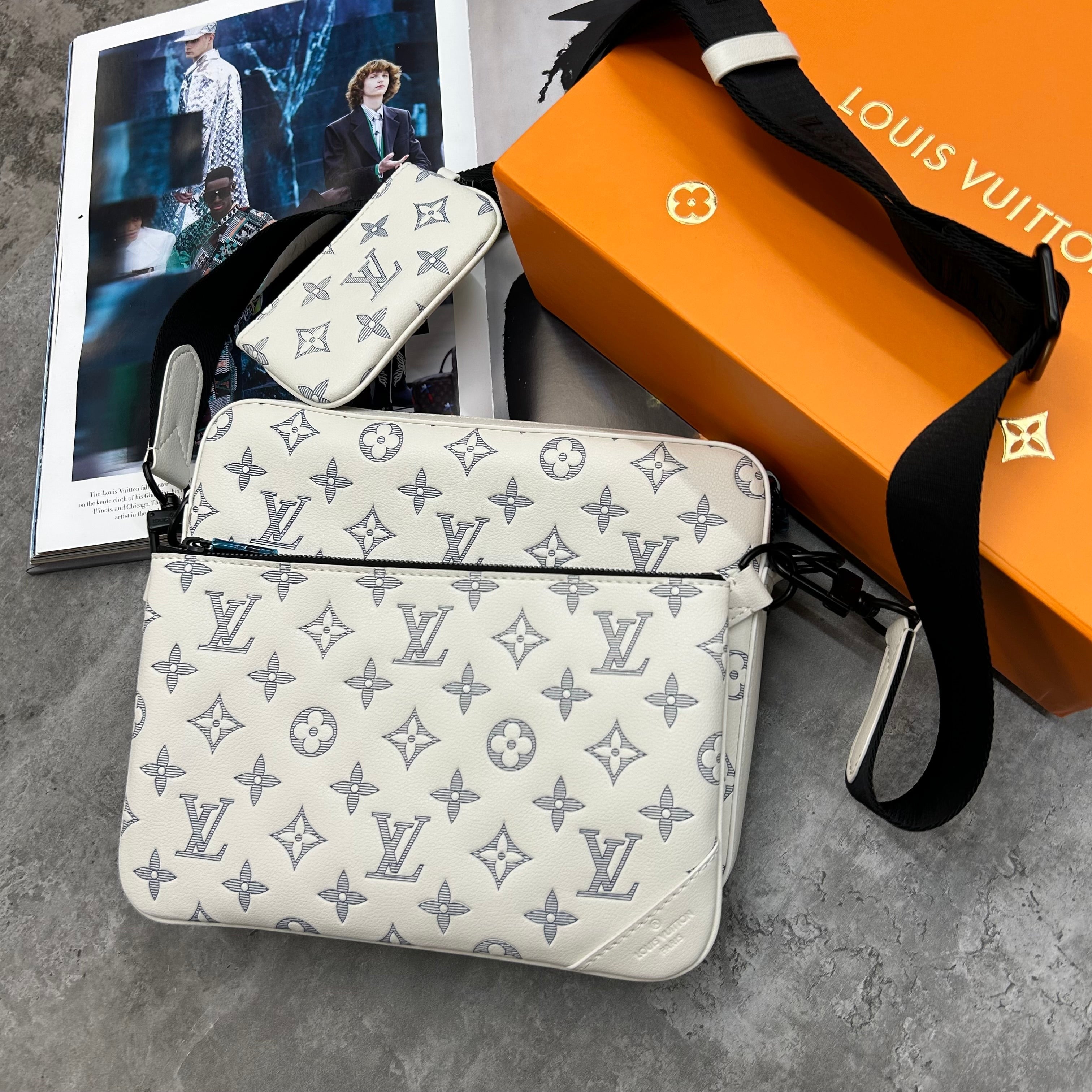 (PRE ORDER) LVE- TRIO - OFF WHITE BAG