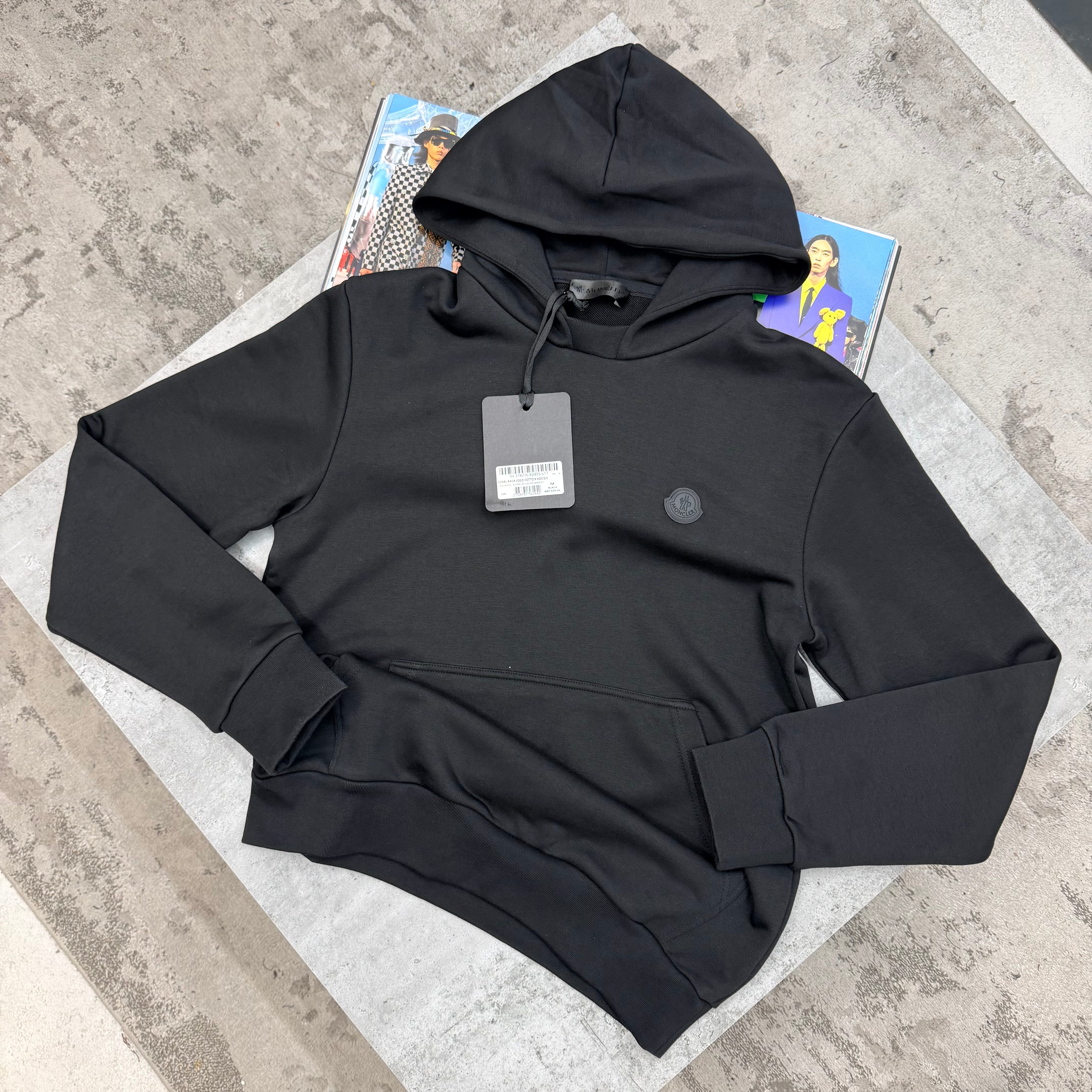 MNCLR - BLACK BADGE HOODIE - BLACK