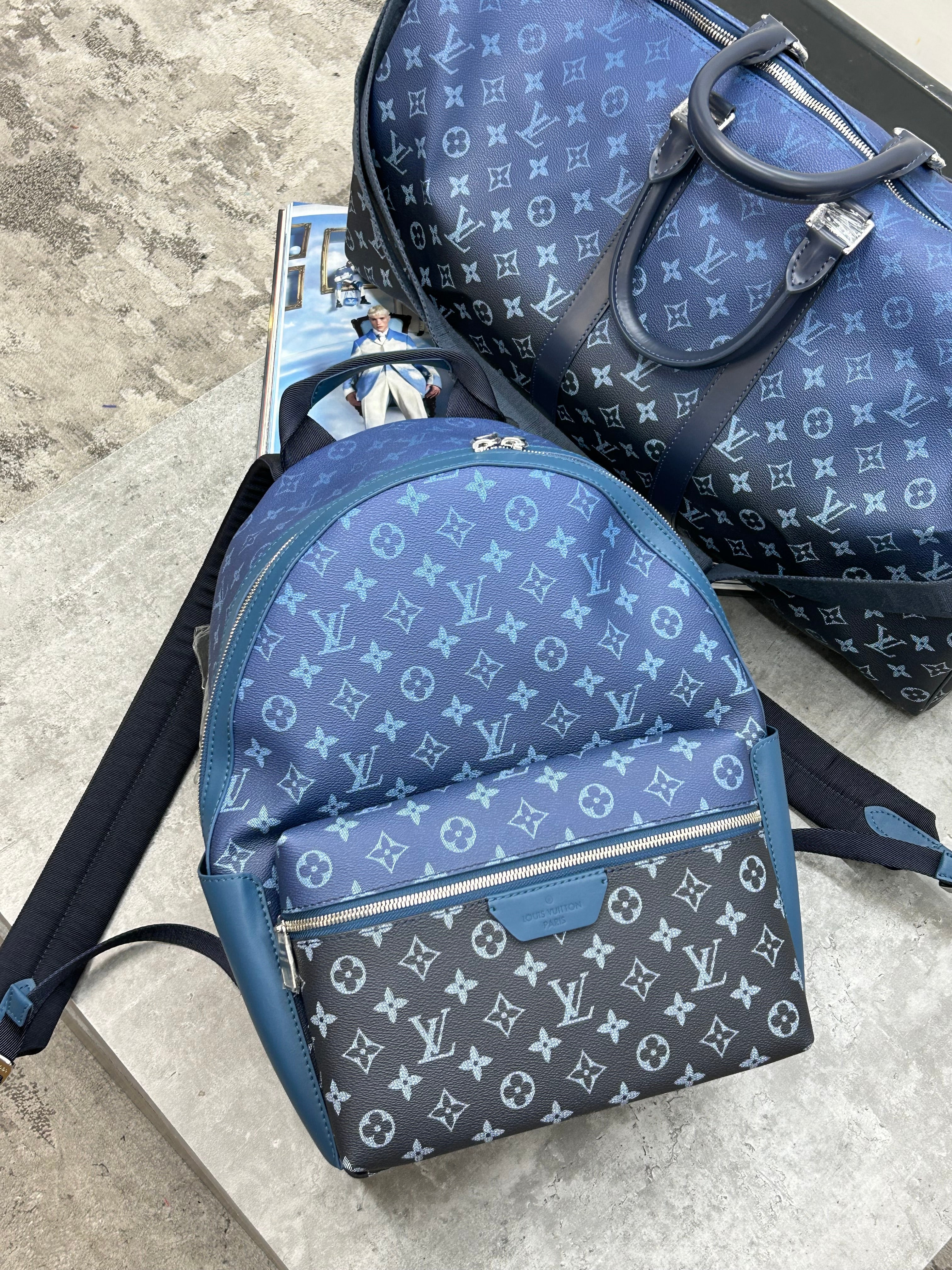 LVE - BACKPACK - BAG - BLACK/BLUE