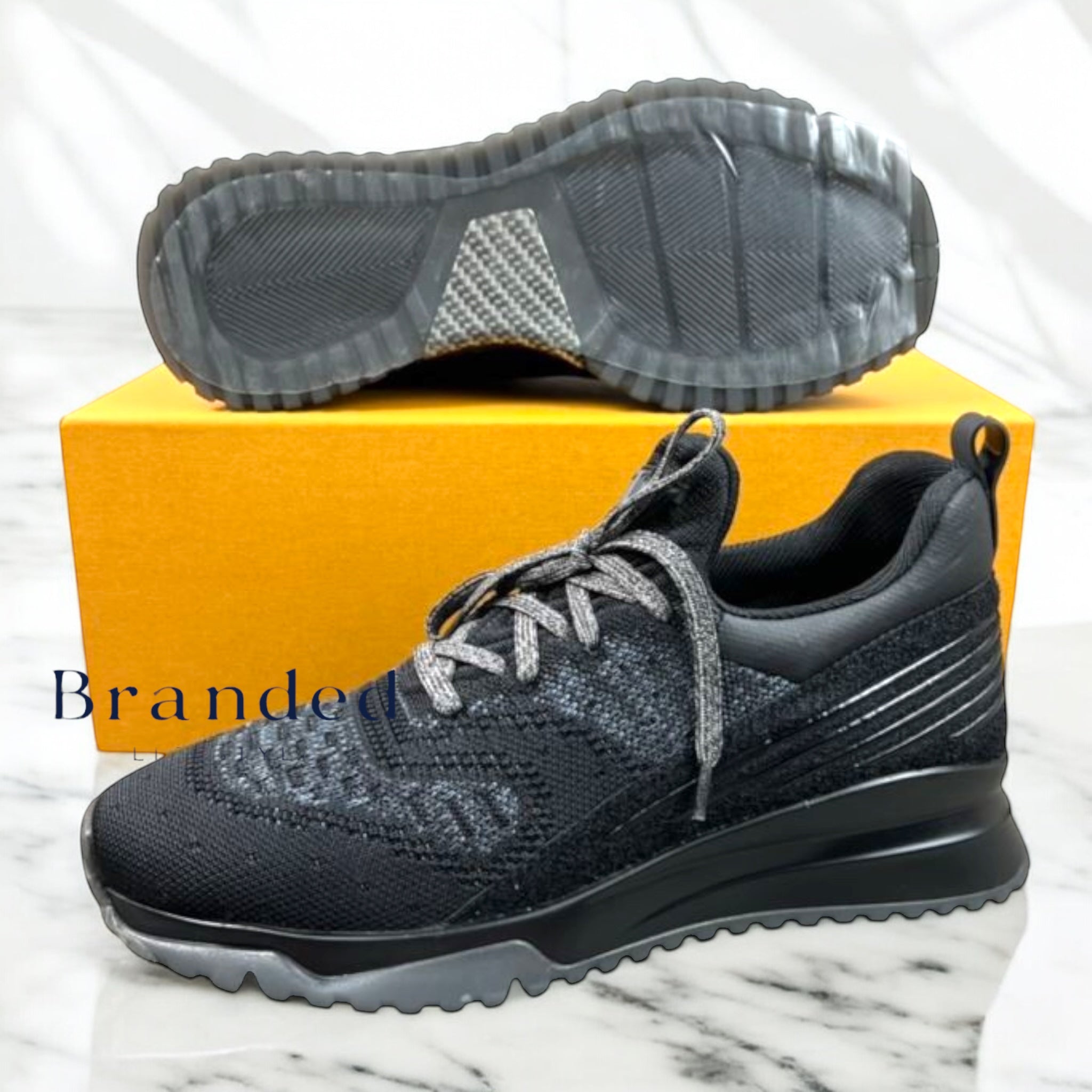 (PRE-ORDER) LVE - VNR TRAINER