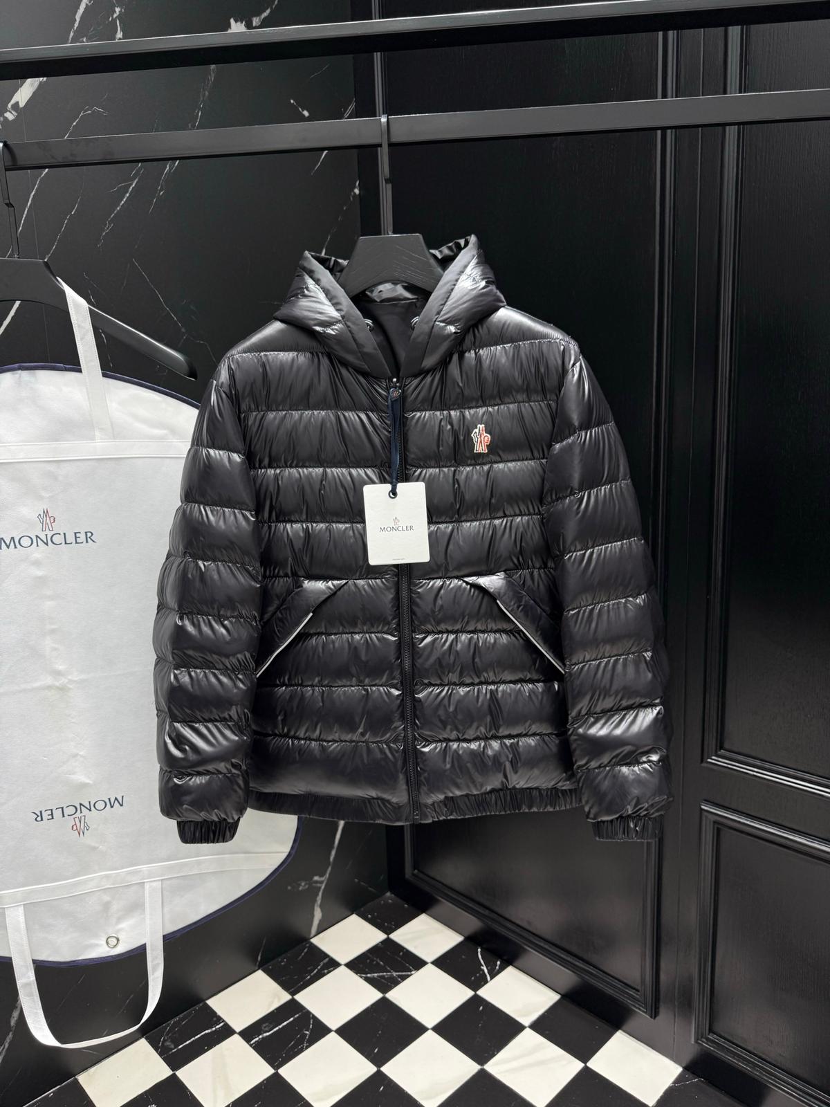 (PRE-ORDER) MNCLR - GRENOBLE REVERSIBLE COAT - BLACK