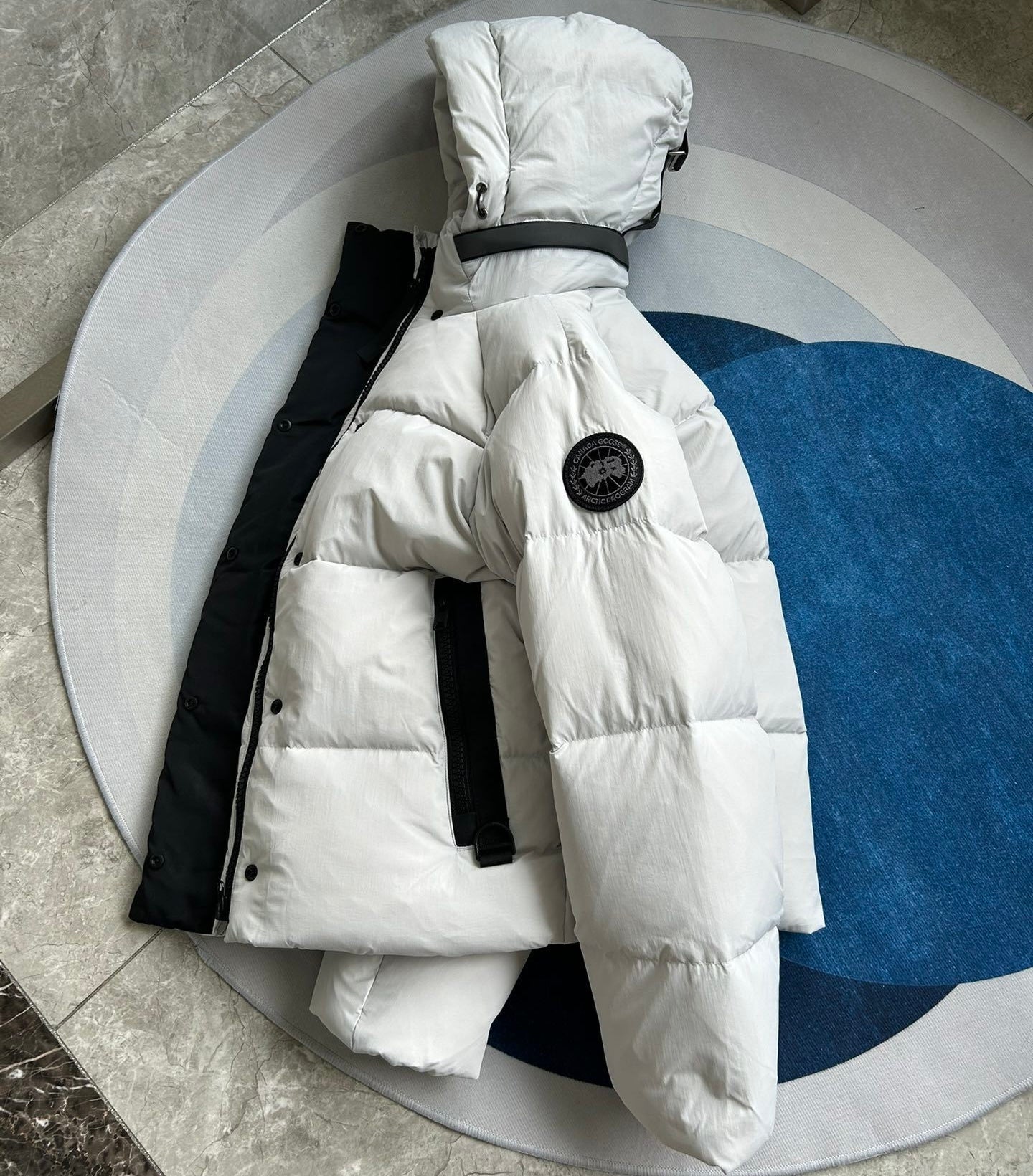 (PRE-ORDER) CG - BLACK BADGE WOMENS COAT