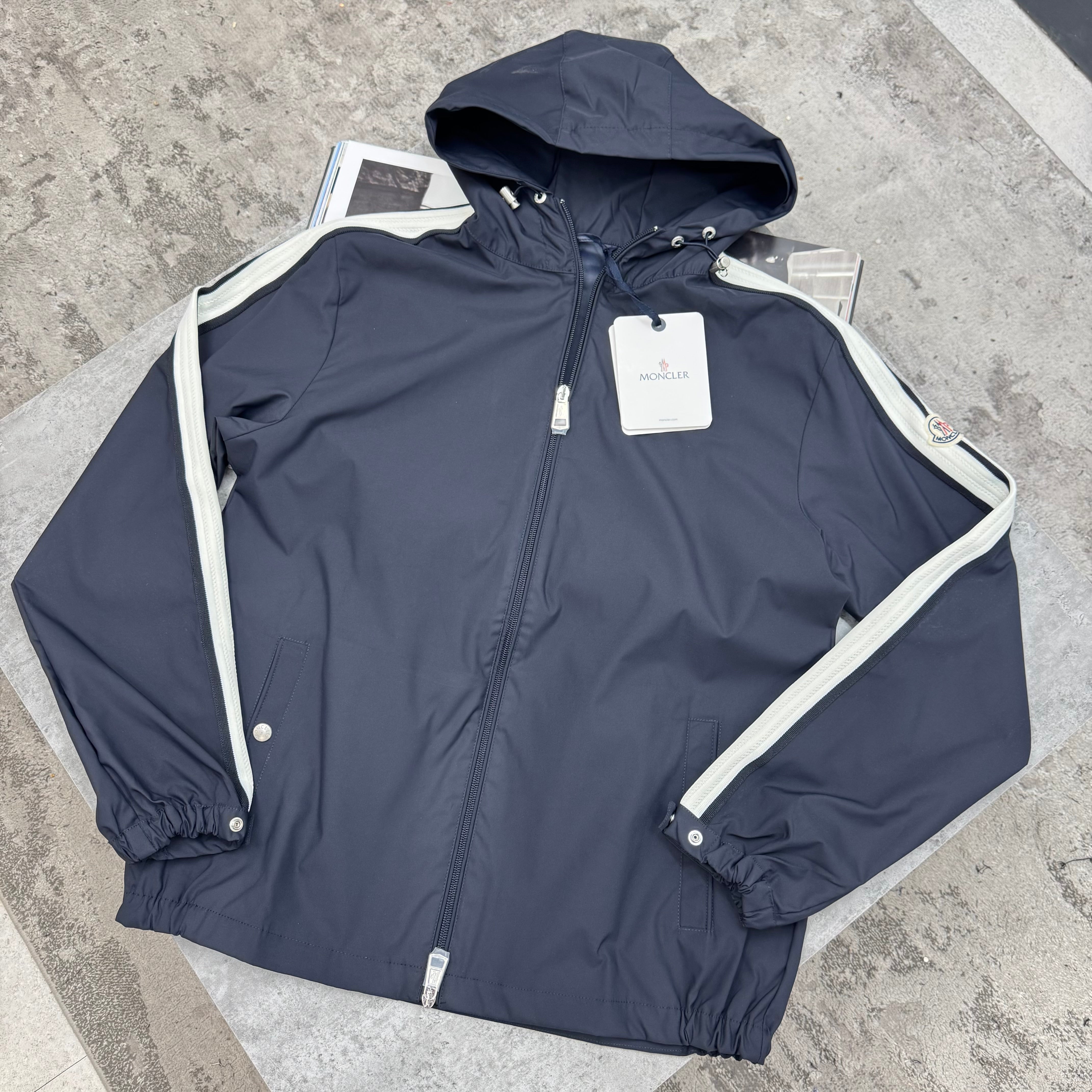 MNCLR - STRIPED WINDBREAKER - NAVY