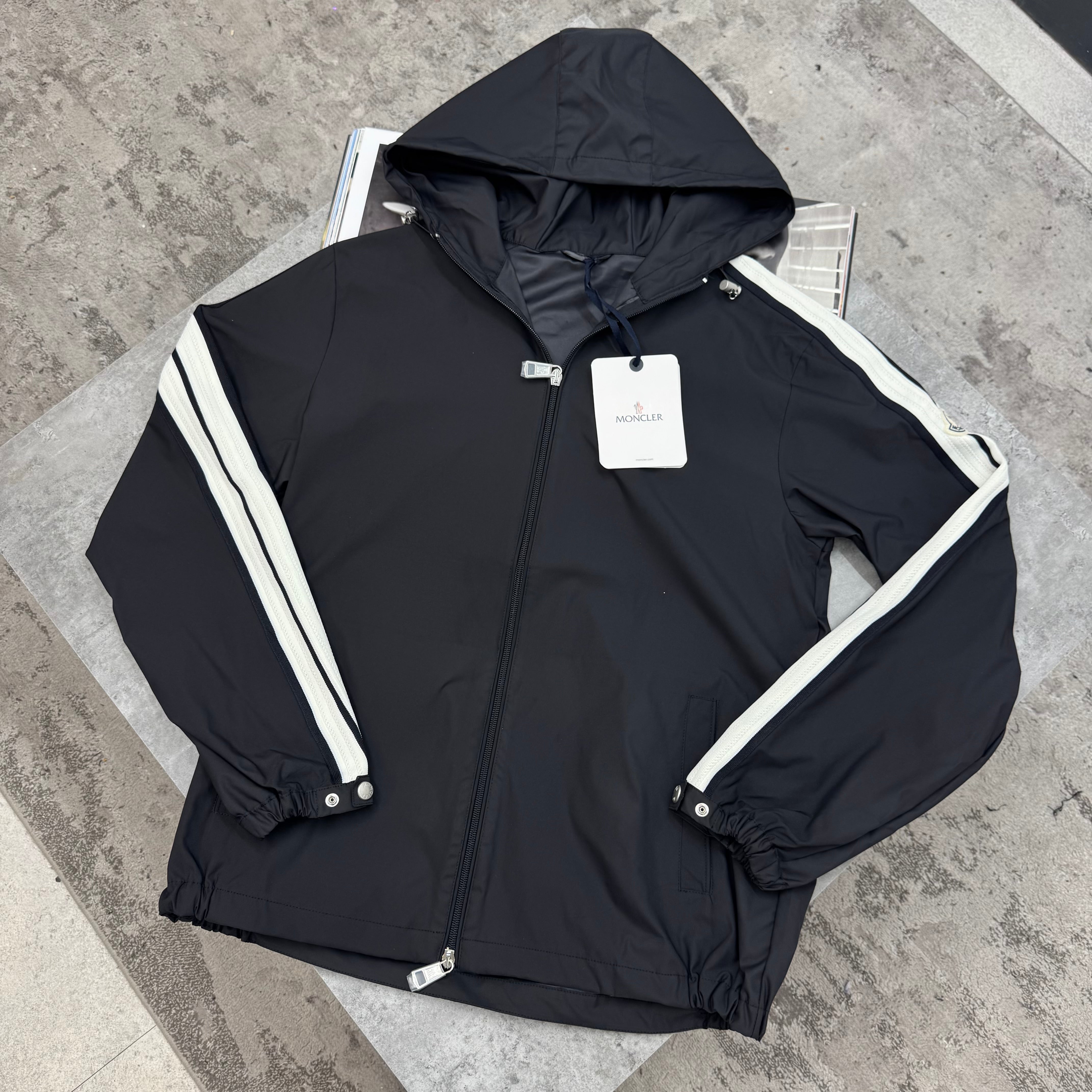 MNCLR - STRIPED WINDBREAKER - BLACK