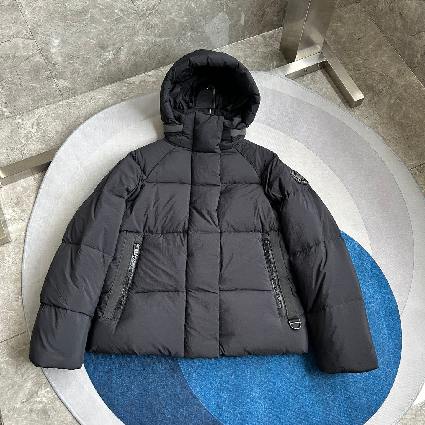 (PRE-ORDER) CG - BLACK BADGE WOMENS COAT