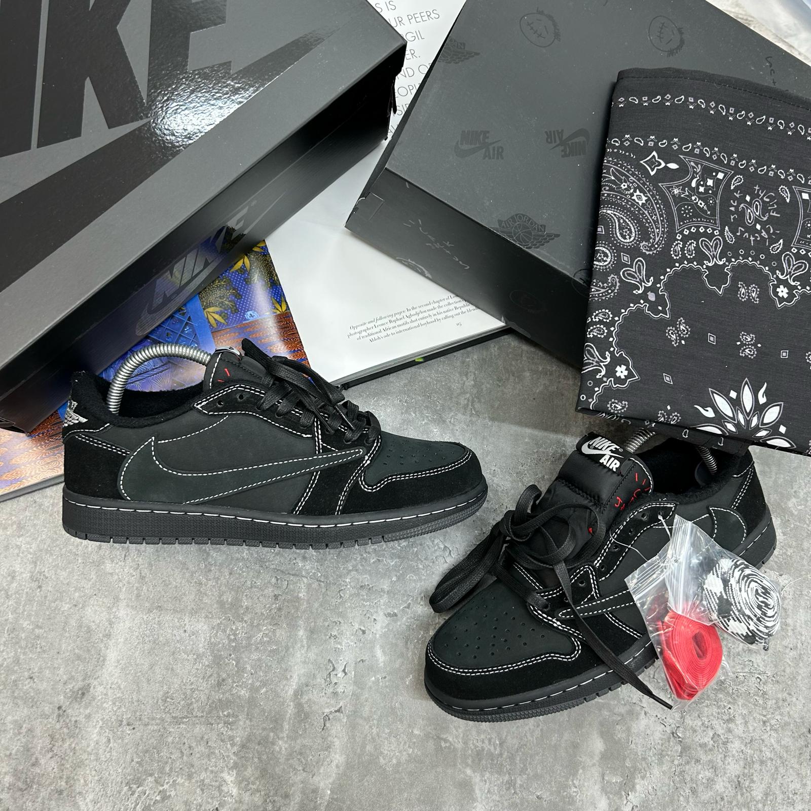 N X TS - AIR JORDAN 1 - PHANTOM BLACK