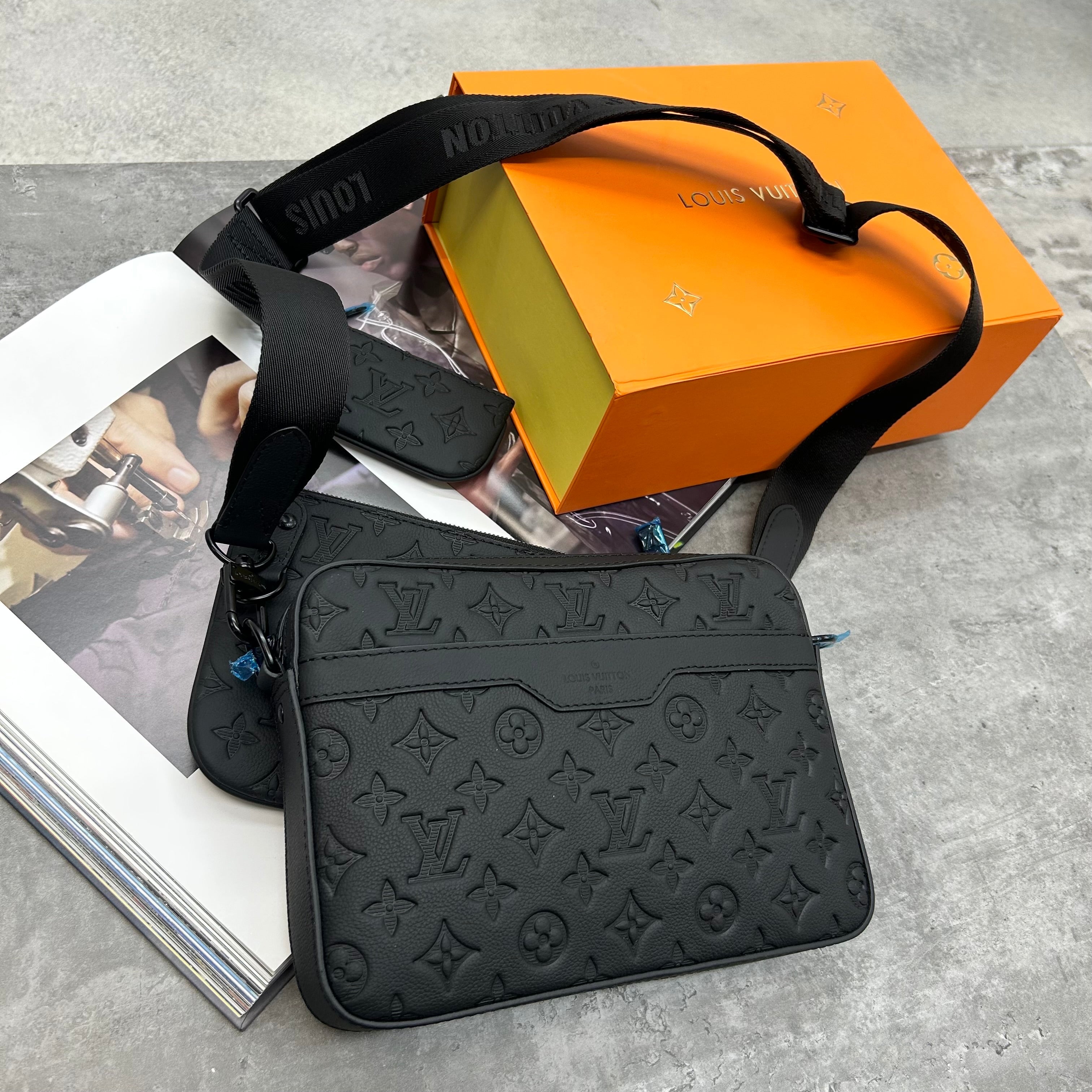 (PRE ORDER) LVE - TRIO BAG - BLACK