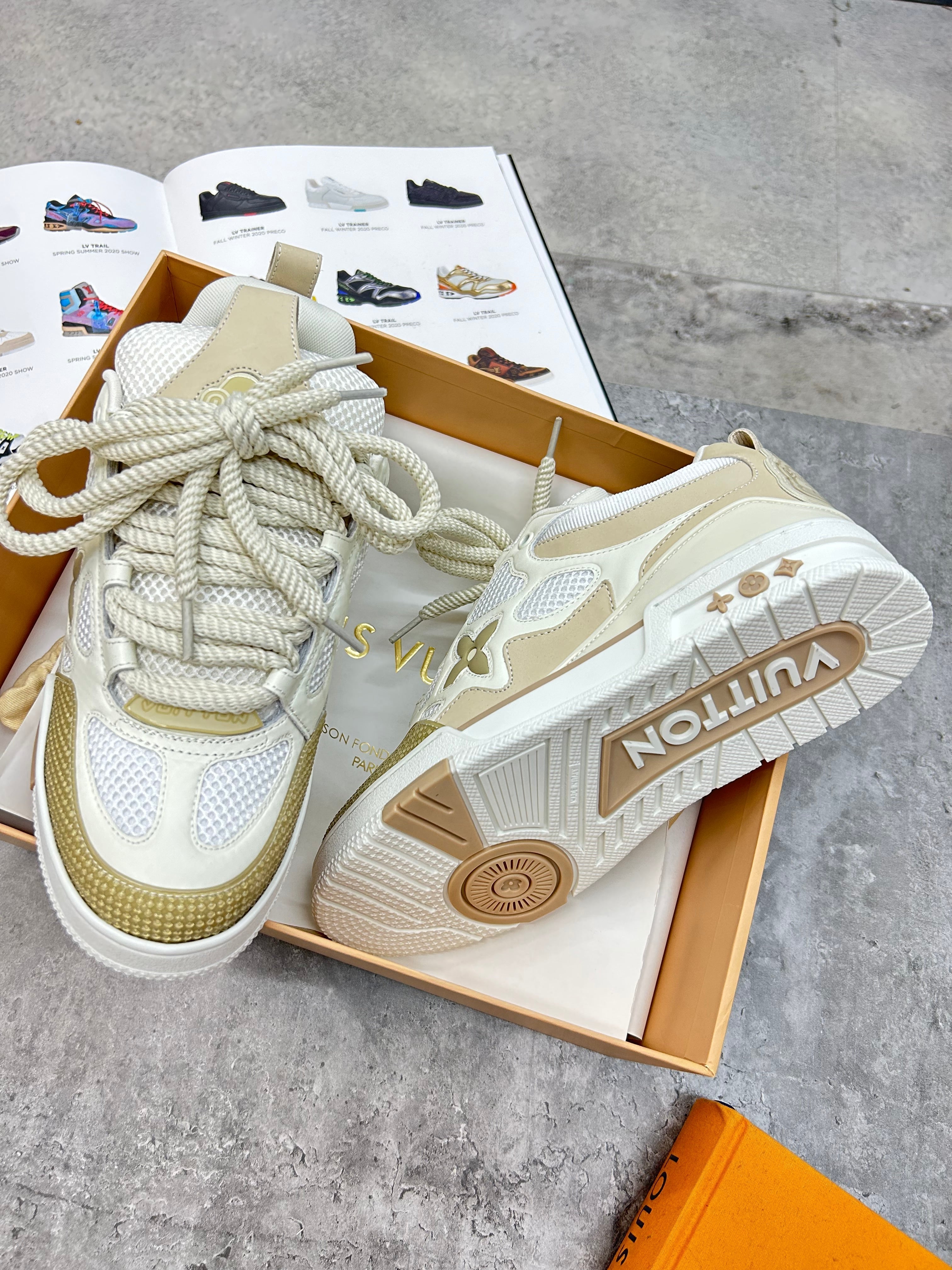 (PRE-ORDER) LVE - SKATES TRAINER - BEIGE