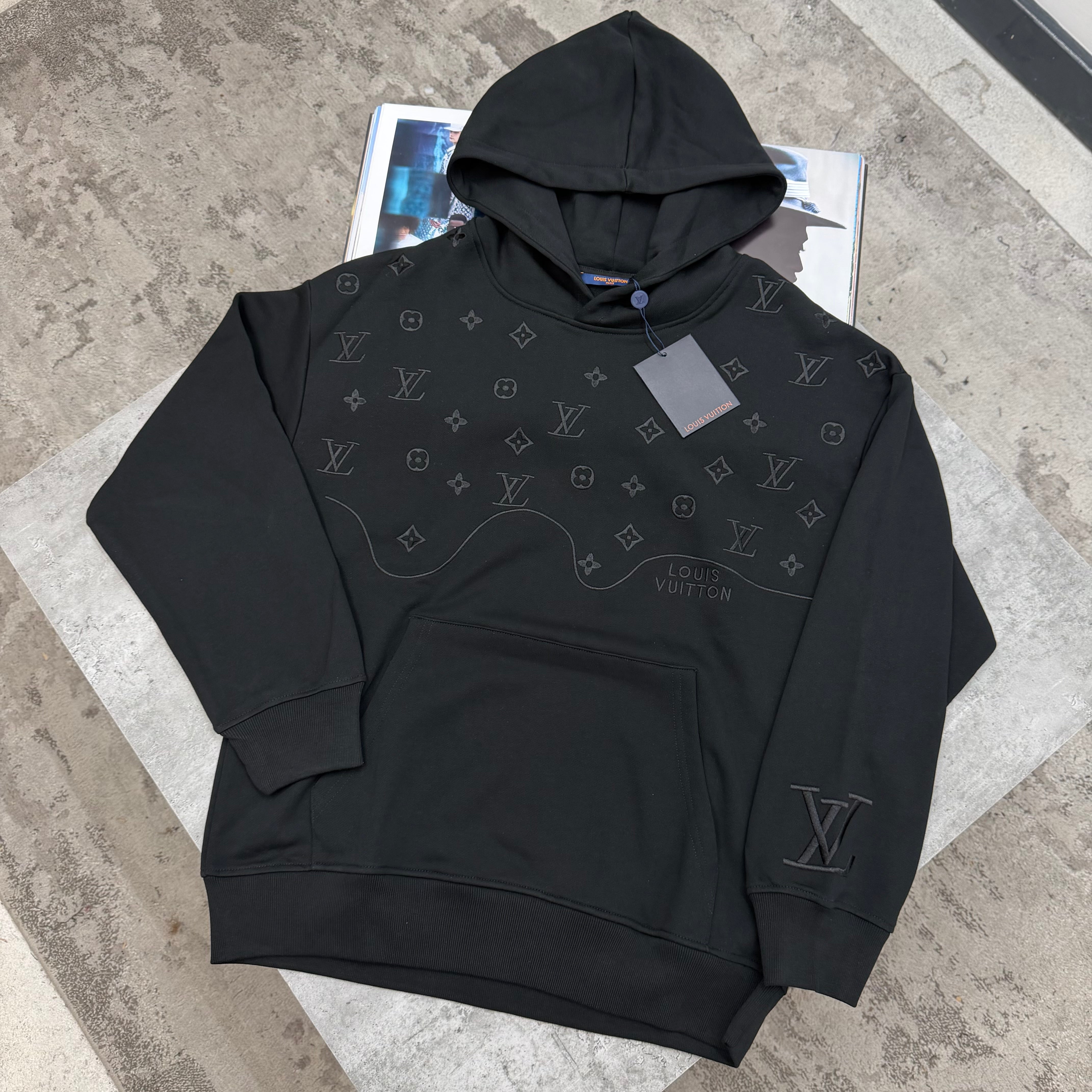 LVE - MONOGRAM HOODIE - BLACK
