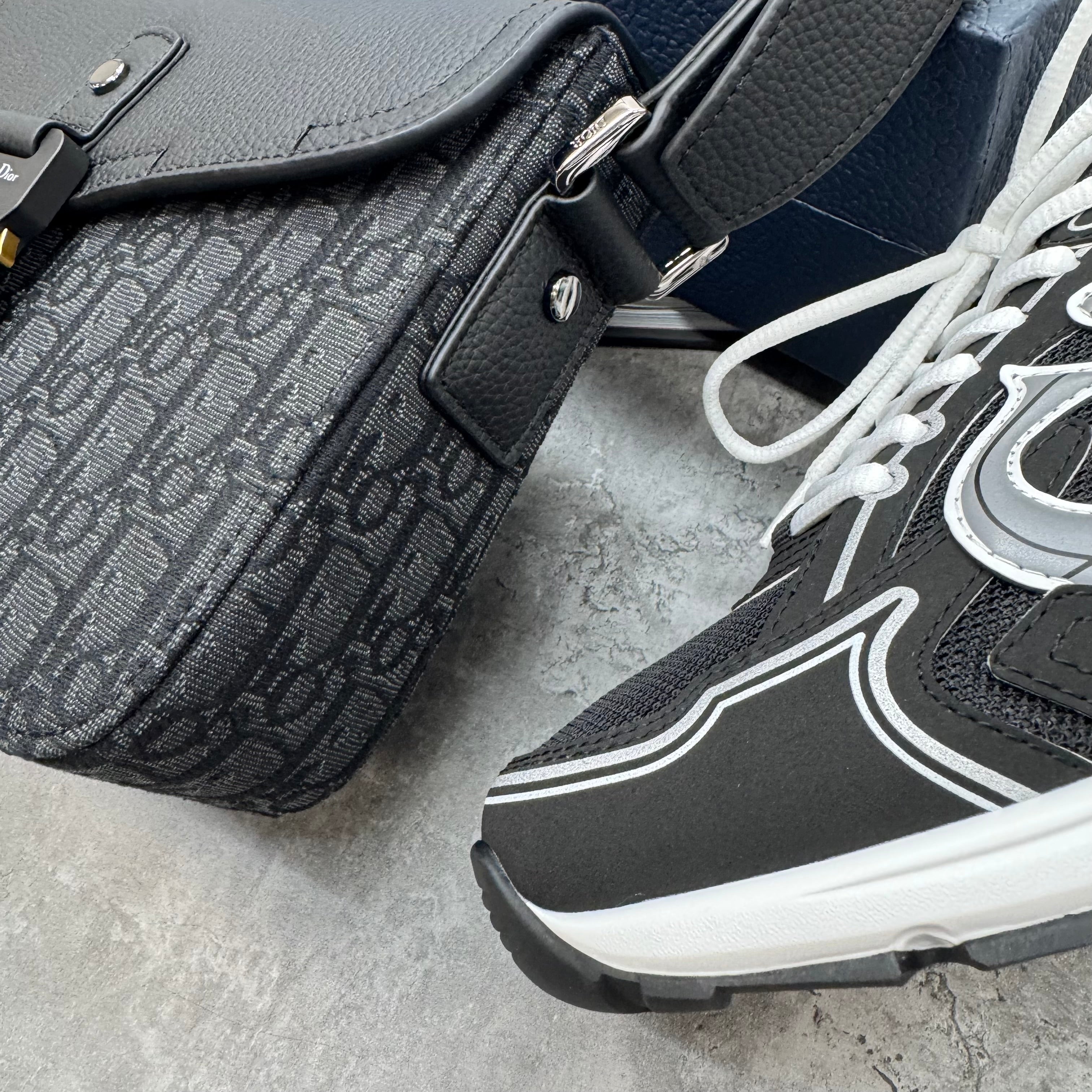 CD - OBLIQUE SADDLE BAG - BLACK