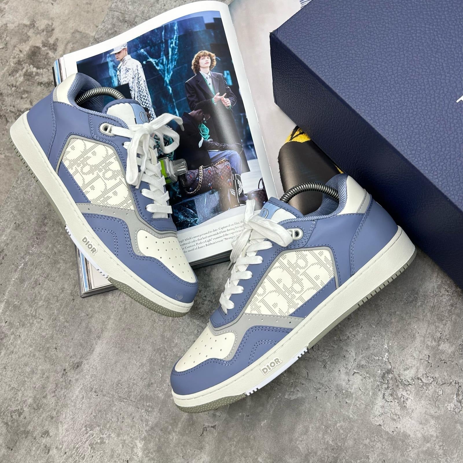 (PRE-ORDER) B27 - TRAINERS - LIGHT BLUE/WHITE