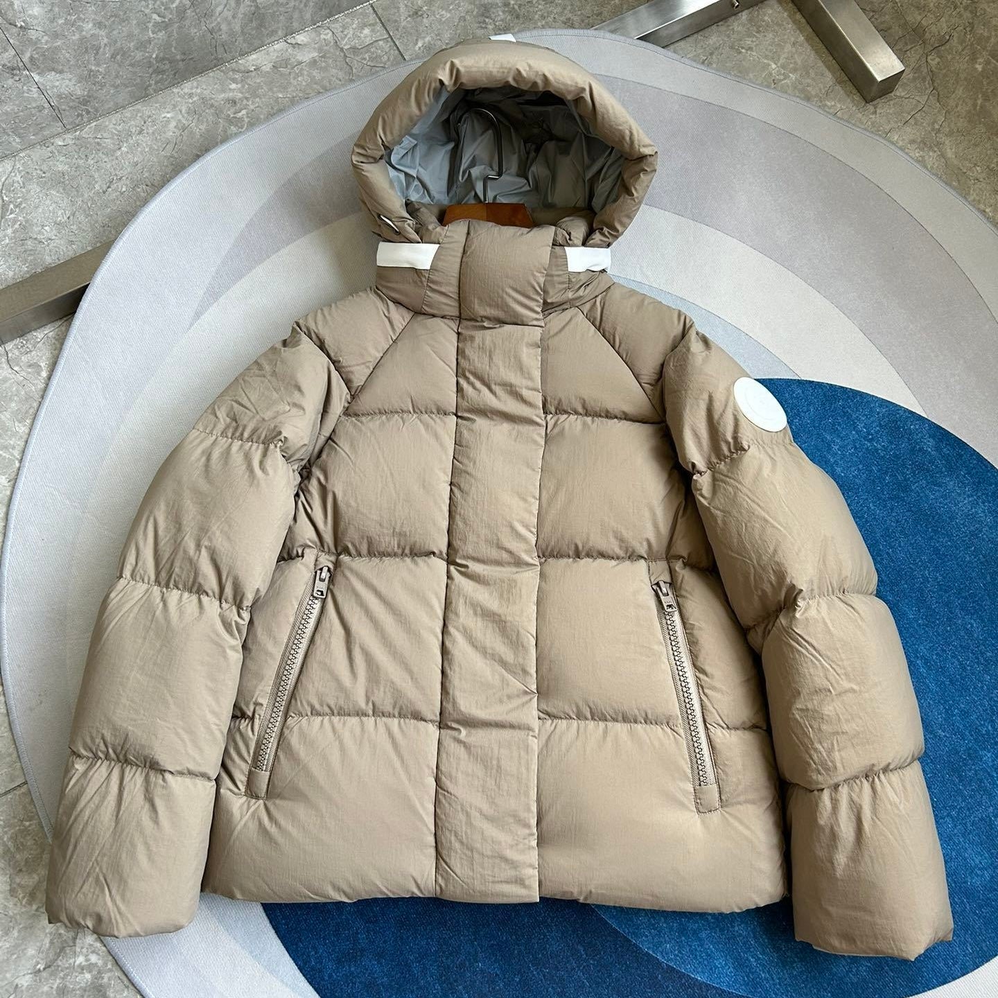 (PRE-ORDER) CG - WOMENS COAT