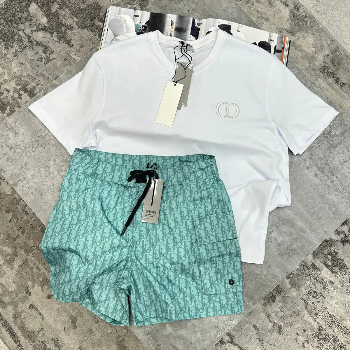 CD - T-SHIRT - WHITE